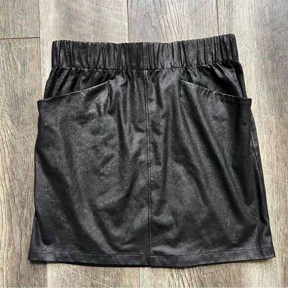 David Lerner x Evereve Pull on Pocket Skirt Black Faux Leather Medium - Picture 4 of 9